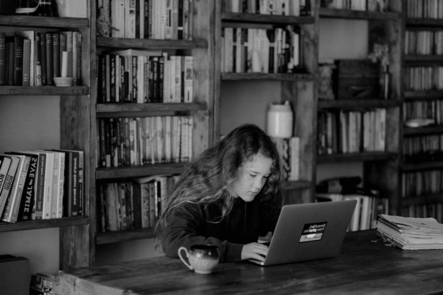 Financial consultation session in progress